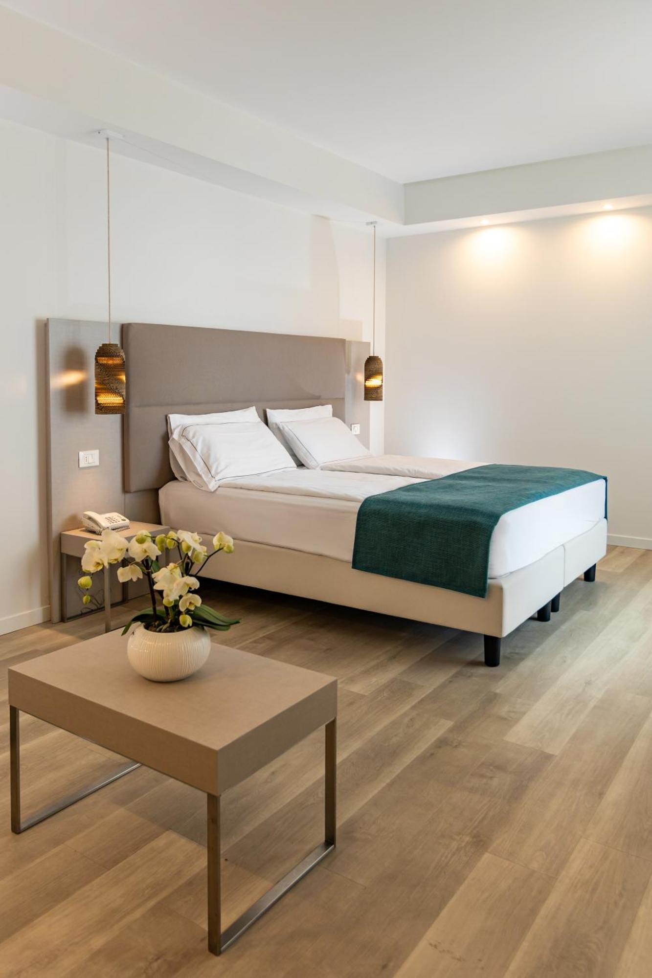 Hotel Europa Σιρμιόνε Εξωτερικό φωτογραφία