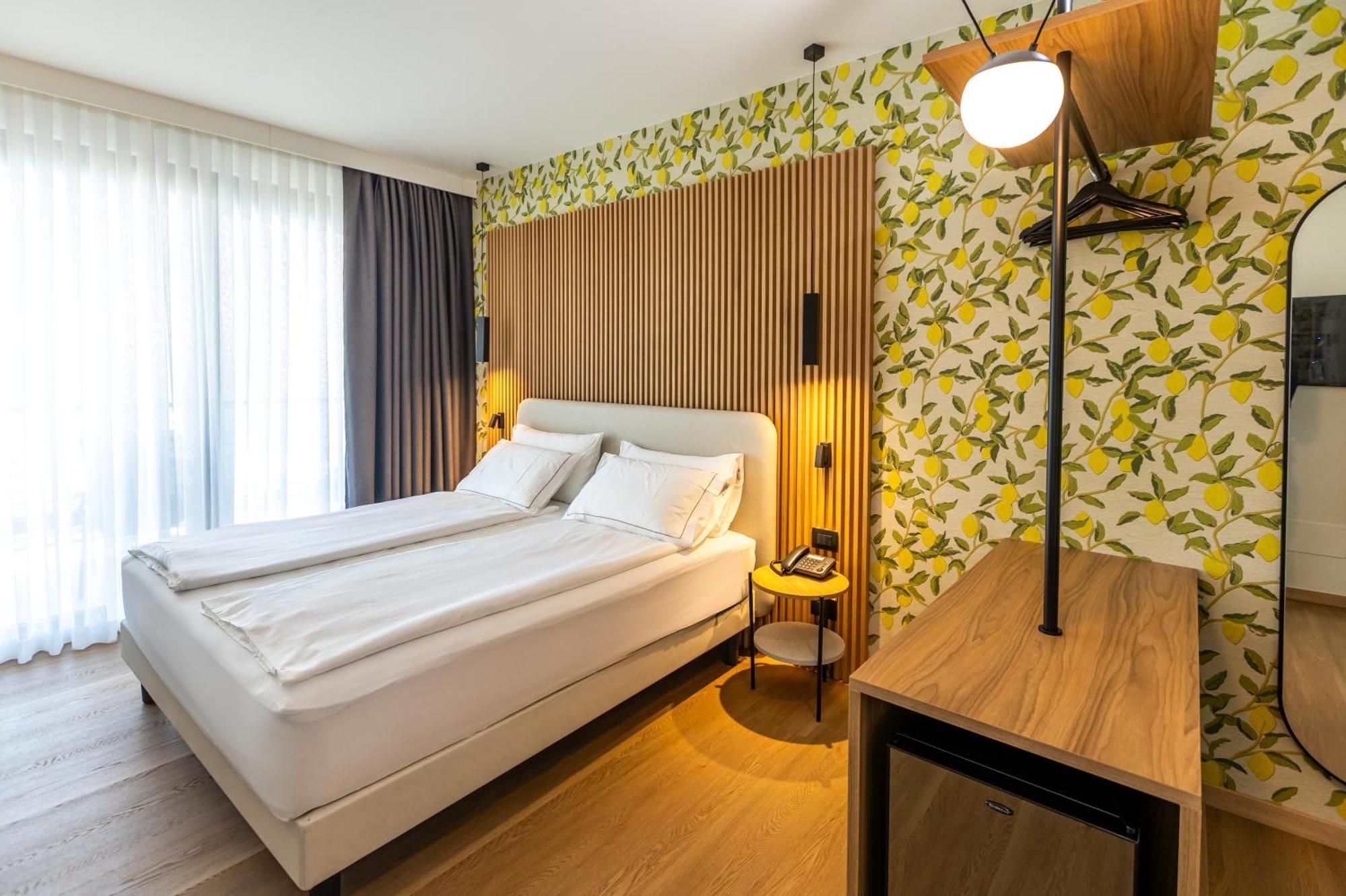 Hotel Europa Σιρμιόνε Εξωτερικό φωτογραφία